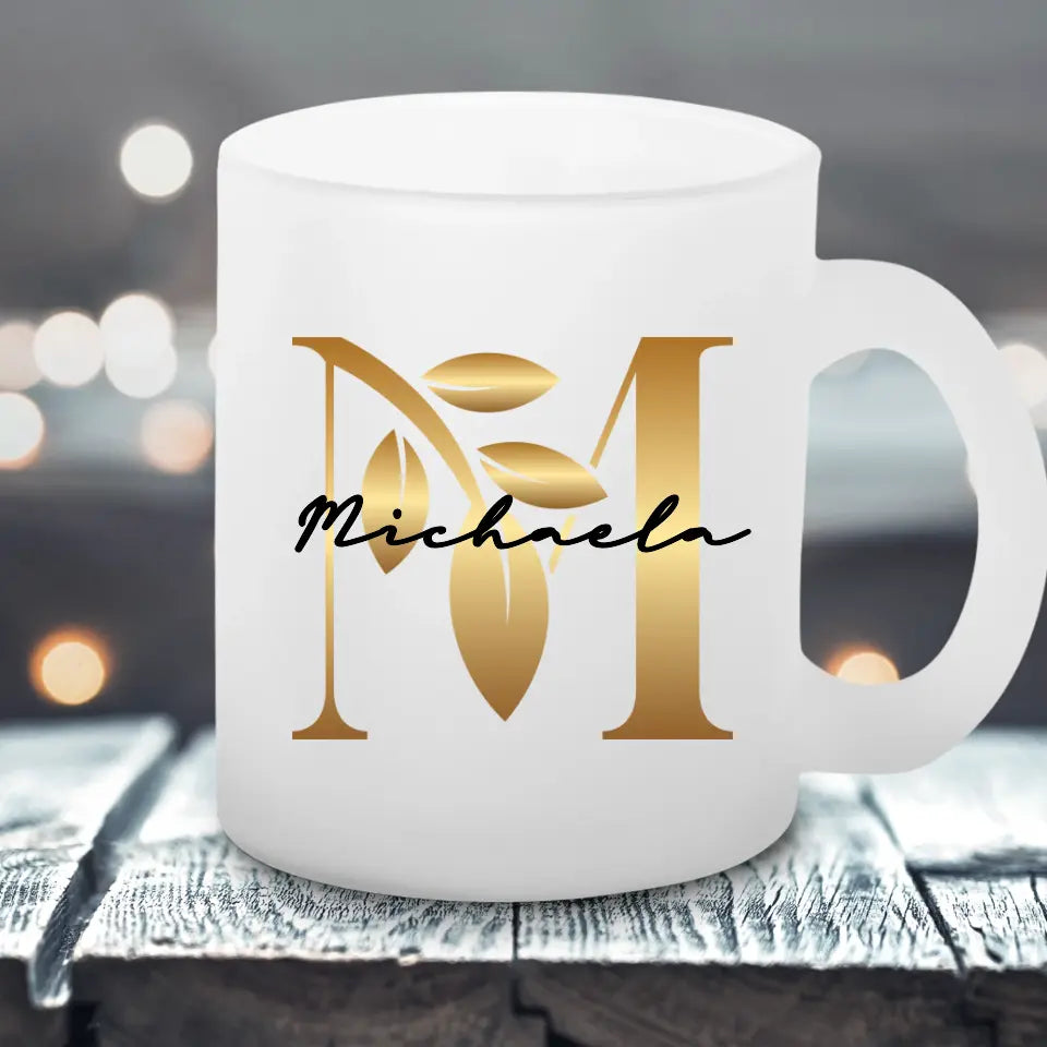 Goldener Name - satinierte Tasse