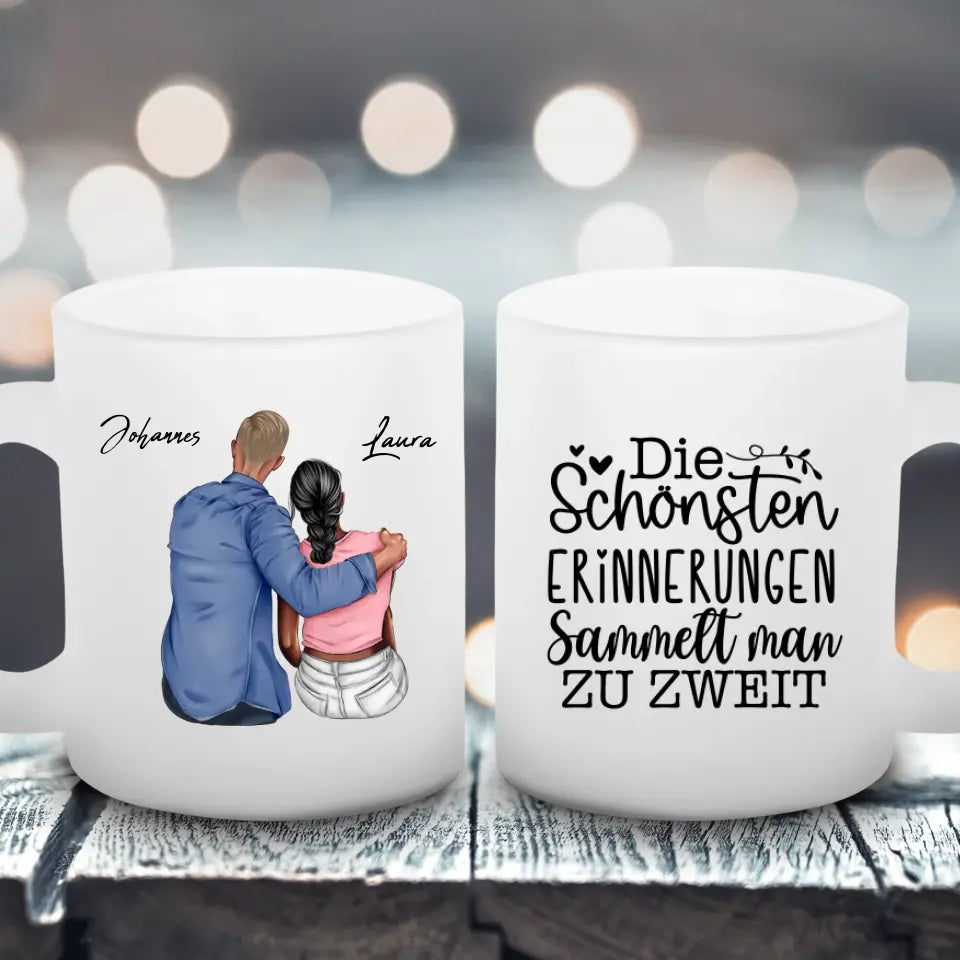 Paar am Strand - Satinierte Tasse