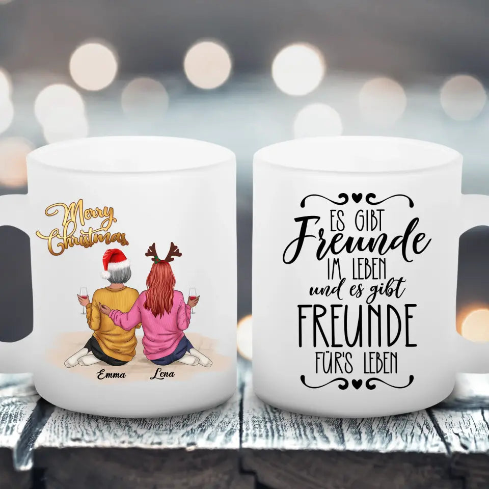 Freundinnen mit Drink Weihnachten - Satinierte Tasse