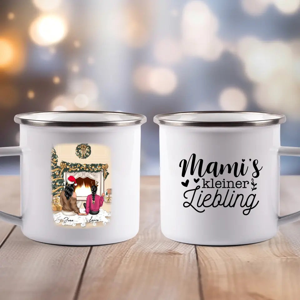 Mutter und Tochter am Ofen - Emaille Tasse