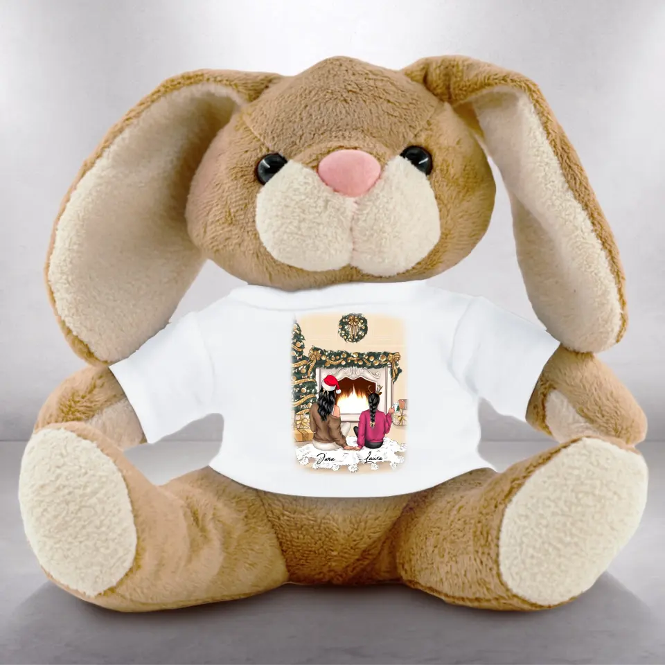 Mutter und Tochter am Ofen - Plüschtier Hase